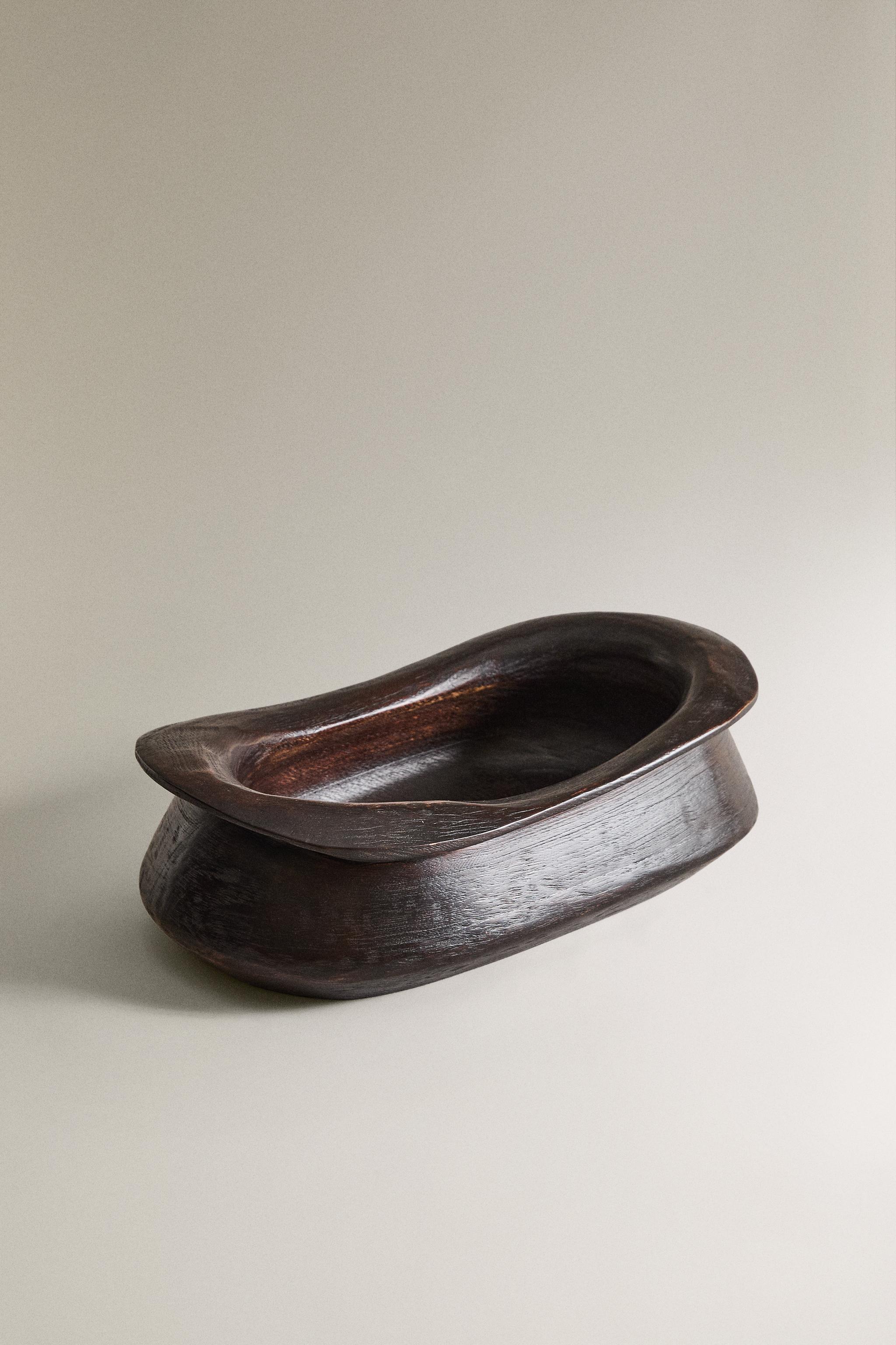 IRREGULAR WOODEN TRAY